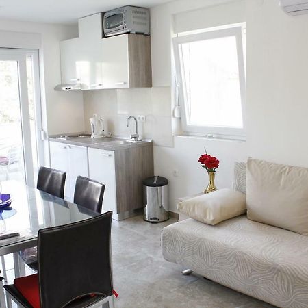 Pearl Of Novalja Apartment Bagian luar foto